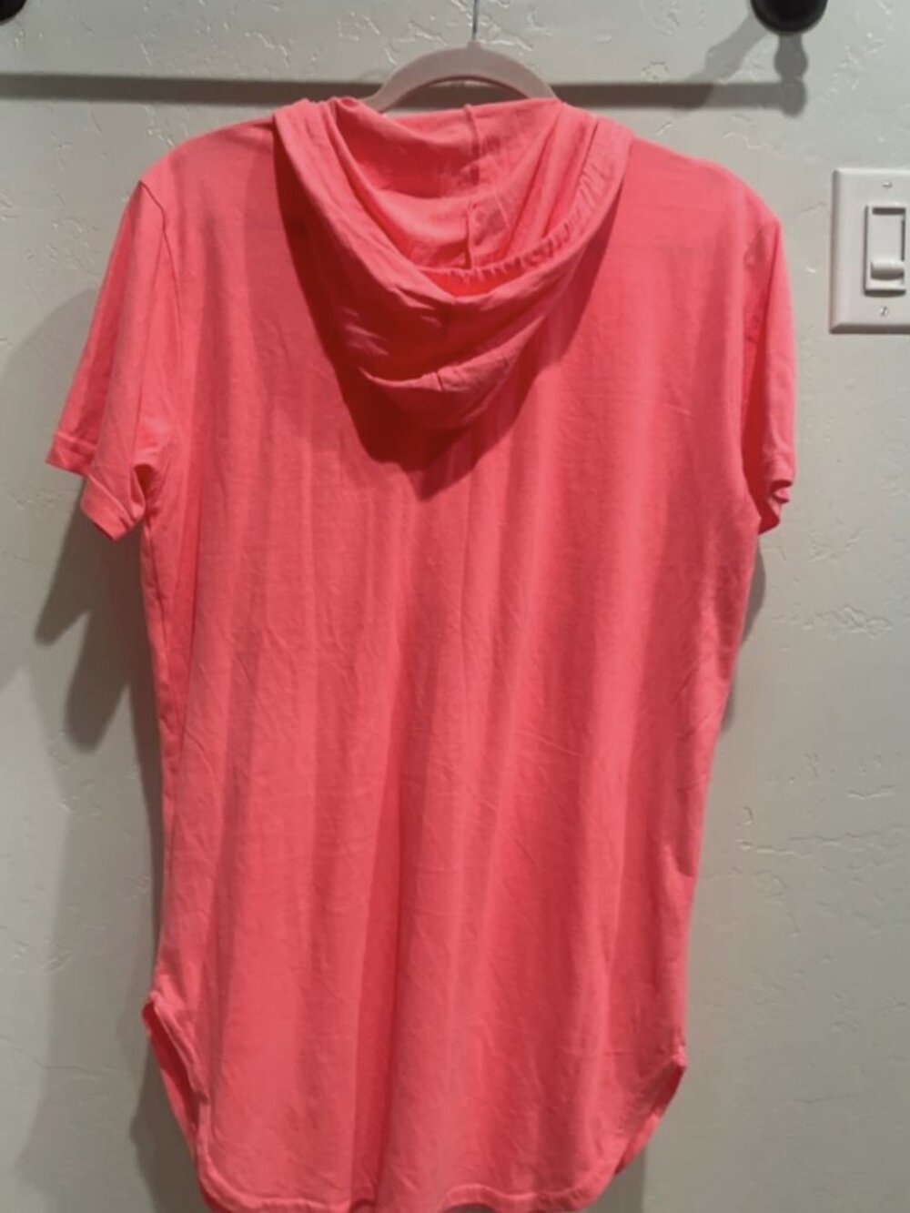 T-shirt hoody NWOT